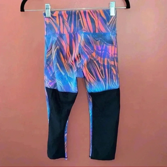 SoulCycle Colorful Capris - Picture 6 of 7